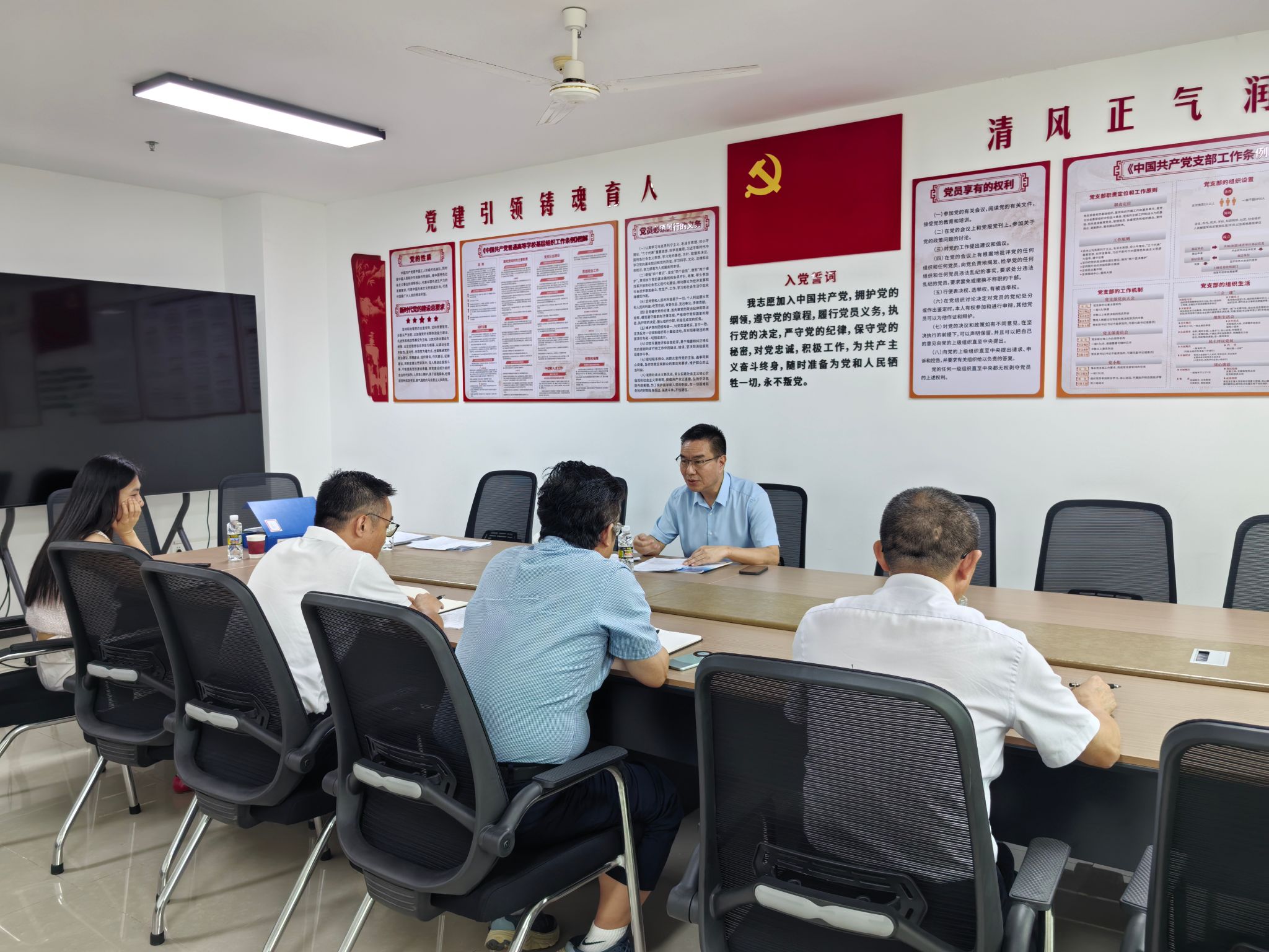 贺勇到永利集团官方入口调研督导树立和践行正确政绩观学习教育及重点工作推进情况