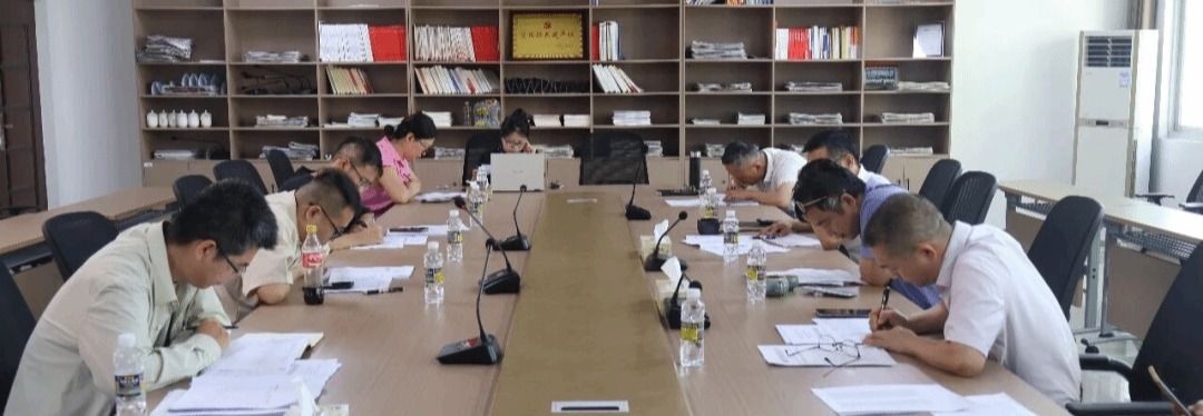 永利集团官方入口召开本科培养方案论证会